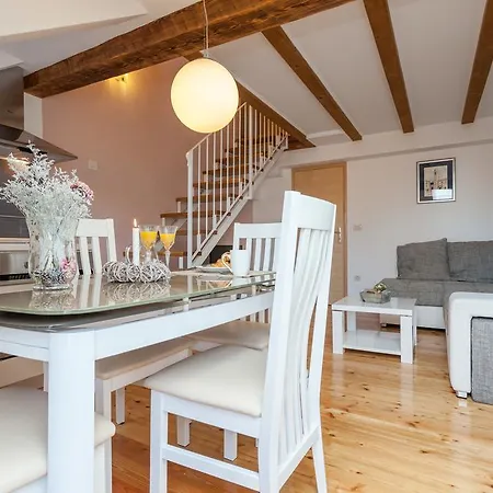 Hedera Estate, Hedera A31