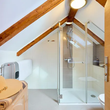 Hedera Estate, Hedera A31