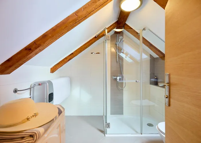 Hedera Estate, Hedera A31