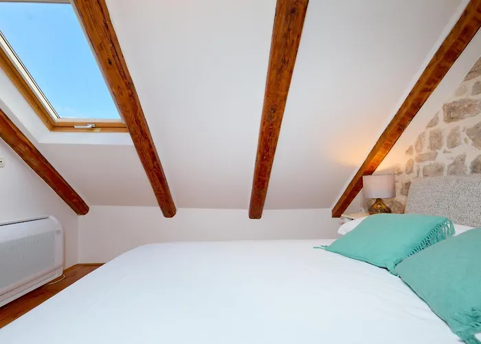 Hedera Estate, Hedera A31 *