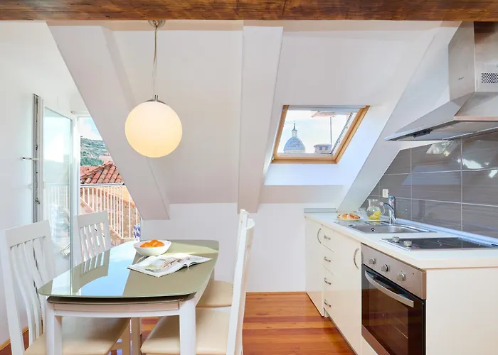 Hedera Estate, Hedera A31 *